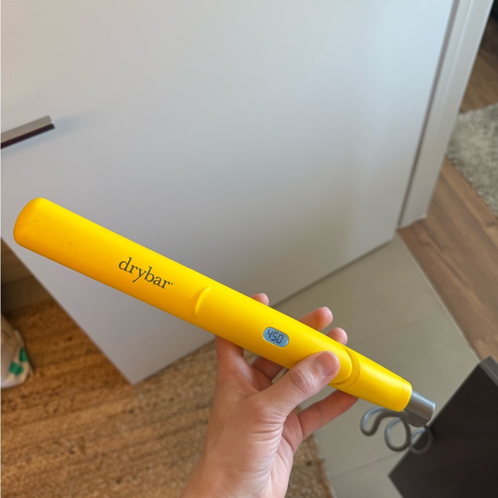 Drybar Yellow Hair Styling Tool (US plug)